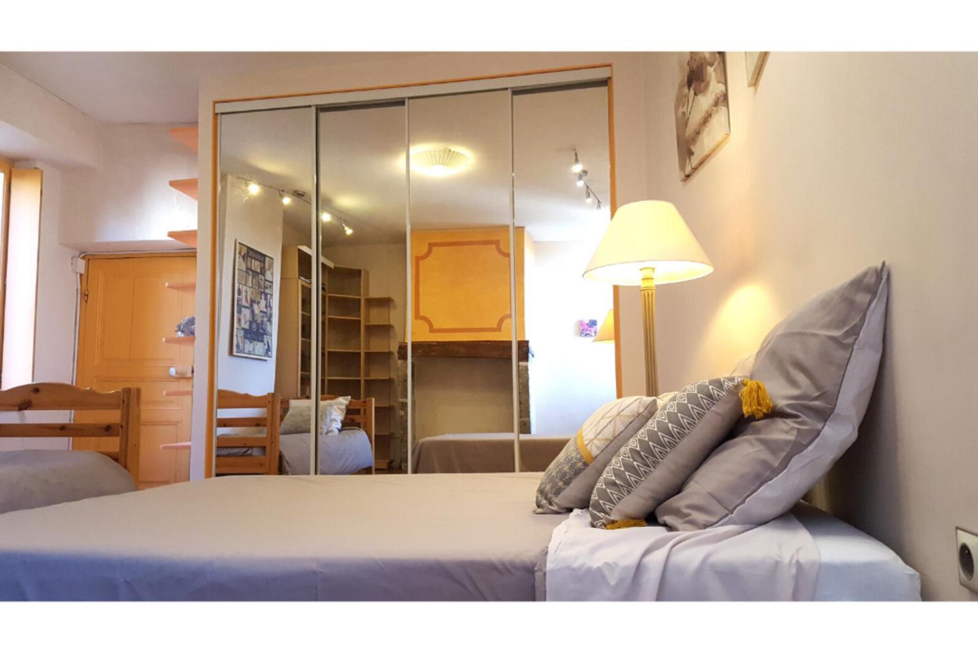La Maison Bleue, Un Emplacement De Choix A ロデーズ エクステリア 写真